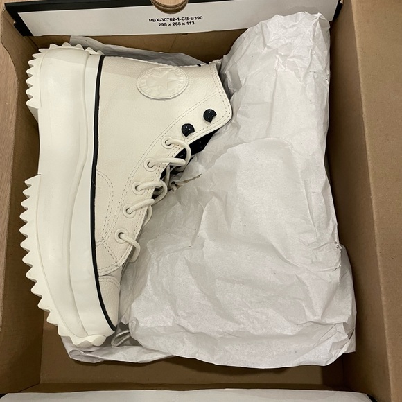 Brand new converse - Picture 3 of 4